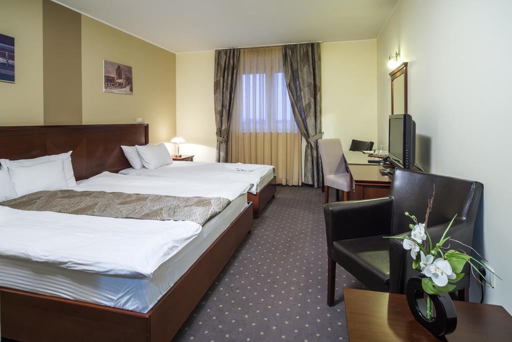 Garni Hotel Semlin B&B Belgrade Room photo